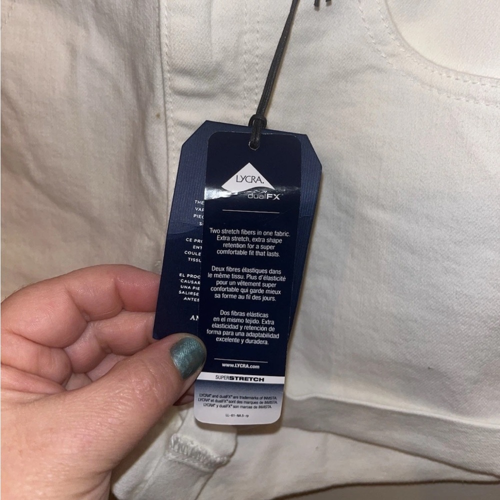 American Eagle Outfitters White Denim High Rise Shortie Shorts Size 4 NWT Summer - Picture 5 of 9